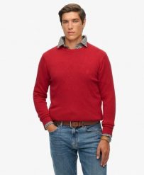 Superdry Sweter Essentials Cotton – 100% bawełna organiczna, krój relaxed. Czerwone swetry męskie Superdry., m, bez wzorów, z bawełny, bez kołnierzyka. Za 279.65 zł.