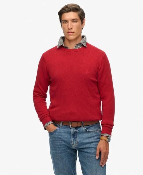 Superdry Sweter Essentials Cotton – 100% bawełna organiczna, krój relaxed. Czerwone swetry męskie Superdry., m, bez wzorów, z bawełny, bez kołnierzyka. Za 279.65 zł.