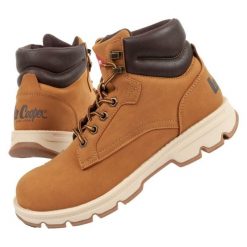 Buty Lee Cooper LCJ-24-01-2949M brązowe. Brązowe buty sportowe na co dzień męskie na zimę, ze skóry ekologicznej, bez zapięcia. Za 379.96 zł.