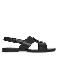 Sandały Lasocki. Czarne sandały damskie Lasocki, bez wzorów, bez obcasa, na płaskiej podeszwie. Za 169.99 zł.
