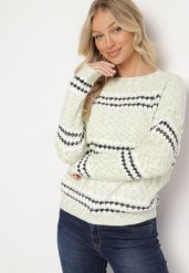 Jasnozielony Sweter z Bawełną Ozdobiony Paskami Ejasevia. Zielone swetry klasyczne damskie Born2be, na zimę, z bawełny, bez kołnierzyka. Za 74.99 zł.