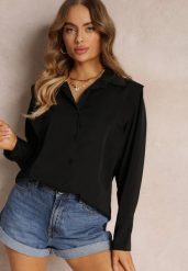 Czarna Koszula z Kołnierzem i Przeszyciami Emoree. Czarne koszule damskie Renee, bez wzorów, eleganckie, bez kołnierzyka, bez ramiączek. Za 79.99 zł.