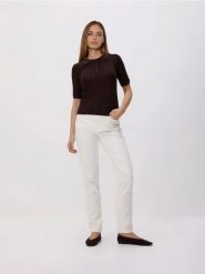 Sweter polo z wełną - brązowy. Brązowe swetry klasyczne damskie Reserved, l, z dzianiny, bez kołnierzyka. Za 119.99 zł.