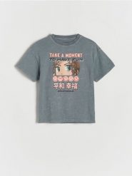 T-shirt SmileyWorld® - lawendowy. Fioletowe koszulki dziewczęce Reserved, bez wzorów, z bawełny, bez ramiączek. W wyprzedaży za 35.99 zł.