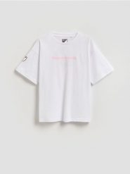 T-shirt Inter Miami CF - złamana biel. Koszulki dziewczęce Reserved, bez wzorów, z bawełny, bez ramiączek. Za 39.99 zł.