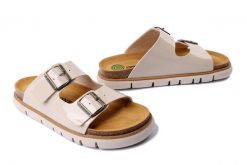 DR. BRINKMANN 700699-08 beige, klapki damskie. Brązowe klapki damskie Dr. Brinkmann, bez wzorów, bez obcasa. Za 309.90 zł.