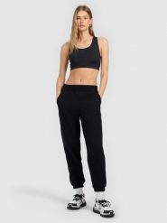 4F Spodnie dresowe joggery damskie - czarne XXL. Czarne spodnie dresowe damskie 4f, xxl, z dresówki, na fitness i siłownię. Za 129.99 zł.