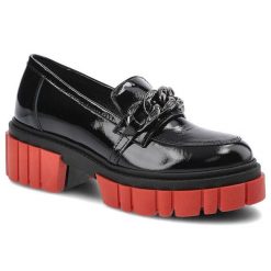 Półbuty damskie Chebello, skóra naturalna lakierowana z gładką cholewką ozdobnym metalowym łańcuchem, czarne, 2789-SCZ-240-PSK-S170. Czarne półbuty damskie CheBello, bez wzorów, z lakierowanej skóry, klasyczne, bez obcasa, na platformie. Za 279.00 zł.