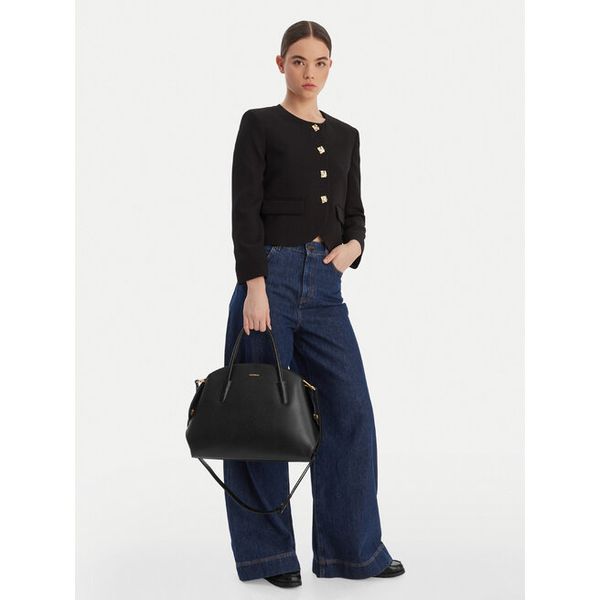Torebka Coccinelle. Czarne torebki klasyczne damskie Coccinelle, bez wzorów, bez dodatków. Za 1,949.00 zł.
