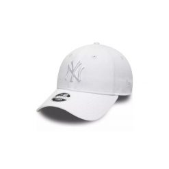 Czapka z daszkiem damska New Era 9FORTY MLB New York Yankees 80524868. Białe czapki z daszkiem damskie New Era, bez wzorów, z bawełny. W wyprzedaży za 99.00 zł.