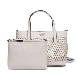 Torebka Guess. Białe torebki klasyczne damskie Guess, z aplikacjami, bez dodatków. Za 589.99 zł.