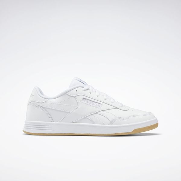 Buty Reebok Court Advance białe wygodne. Białe buty sportowe na co dzień męskie Reebok, z materiału, bez zapięcia, trekkingowe. Za 297.75 zł.