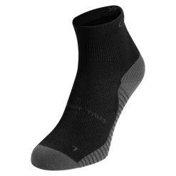 Skarpety biegowe Odlo Performance Run Quarter Socks. Czarne skarpetki damskie Odlo, bez wzorów, z dzianiny. Za 70.39 zł.