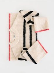 Sweter z wełną i moherem - wielobarwny. Swetry klasyczne damskie Reserved, l, z dzianiny, bez kołnierzyka. Za 329.99 zł.