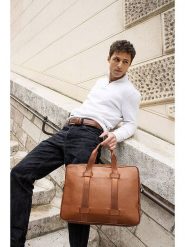 Maison héritage PARIS Skórzana aktówka "Munz" w kolorze jasnobrązowym - 30 x 40 x 6 cm rozmiar: onesize. Brązowe aktówki damskie maison héritage PARIS, z materiału. Za 434.99 zł.