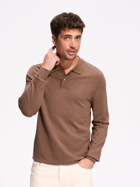 Wiskozowy sweter polo - brązowy. Brązowe swetry męskie Reserved, l, bez wzorów, z dzianiny, bez kołnierzyka. Za 119.99 zł.
