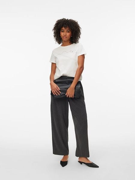 Vero Moda Koszulka w kolorze białym rozmiar: M. Białe bluzki damskie Vero Moda, m, bez wzorów, z bawełny, bez kołnierzyka. Za 75.95 zł.