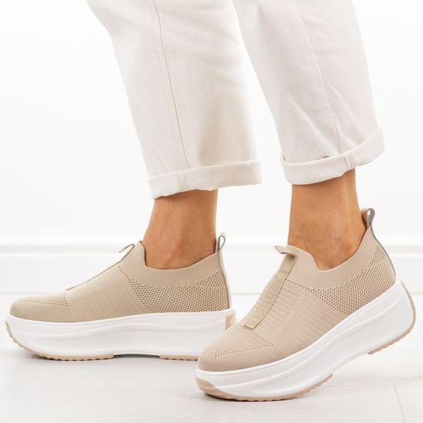 Beżowe sportowe buty damskie Filippo Dp7552/26. Brązowe buty sportowe na co dzień damskie Filippo, bez wzorów, z dresówki, trekkingowe. Za 199.00 zł.