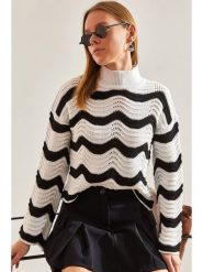 Happiness Istanbul Sweter w kolorze kremowym rozmiar: onesize. Brązowe golfy damskie Happiness Istanbul, bez wzorów, bez ramiączek. Za 74.28 zł.