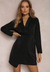 Czarna Sukienka Periope. Czarne sukienki damskie Renee, bez wzorów, bez kołnierzyka, bez ramiączek, mini, kopertowe. Za 59.99 zł.
