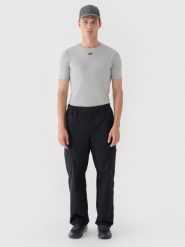 4F Spodnie casual męskie - czarne XXL. Czarne spodnie materiałowe męskie 4f, bez wzorów, z bawełny, casualowe. W wyprzedaży za 99.99 zł.