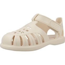 Sandały IGOR S10271 Biały. Białe sandały damskie Igor, bez wzorów, z gumy, bez obcasa. Za 119.99 zł.