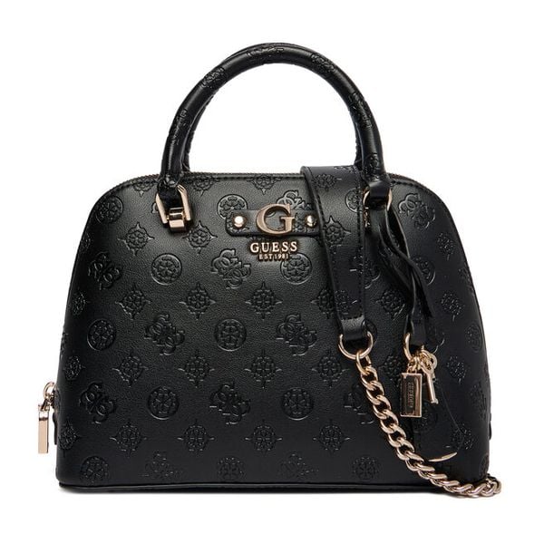 Torebka Guess. Czarne torebki klasyczne damskie Guess, z aplikacjami, bez dodatków. Za 639.99 zł.