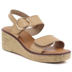 Sandały damskie na koturnie beżowe Sabatina 1103-12B. Brązowe sandały damskie Sabatina, bez wzorów, ze skóry ekologicznej, bez obcasa, na koturnie. Za 139.99 zł.