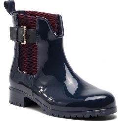 Kalosze TOMMY HILFIGER - FW0FW03713 Midnight 403. Niebieskie kalosze damskie Tommy Hilfiger, bez wzorów, z materiału. W wyprzedaży za 229.00 zł.