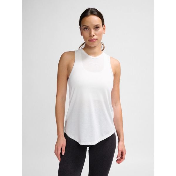 Damski tank top Hummel MT Vanja. Białe topy damskie HUMMEL, s, bez wzorów, bez kołnierzyka. Za 152.50 zł.