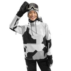 Kurtka snowboardowa damska W1-W Tibet. Czarne kurtki damskie SIROKO, m, bez wzorów, z softshellu, bez kaptura, narciarskie. W wyprzedaży za 297.00 zł.