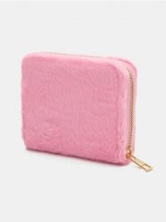 Portfel ze sztucznym futerkiem - różowy. Czerwone portfele damskie Sinsay, bez wzorów. Za 19.99 zł.