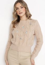 Beżowy Sweter o Klasycznym Kroju z Haftowanymi Kwiatami Chasane. Brązowe swetry klasyczne damskie Born2be, m, z bawełny, bez kołnierzyka. Za 89.99 zł.