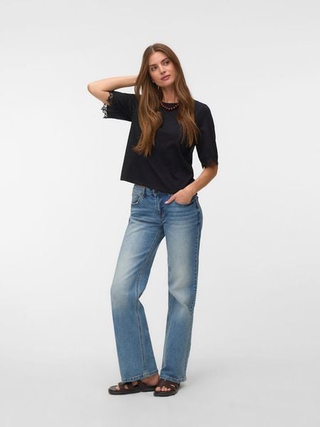Vero Moda Koszulka w kolorze czarnym rozmiar: S. Czarne bluzki damskie Vero Moda, s, bez wzorów, z bawełny, bez kołnierzyka. Za 85.95 zł.