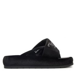 Japonki Juicy Couture. Czarne klapki damskie Juicy Couture, bez wzorów, bez obcasa. Za 159.99 zł.