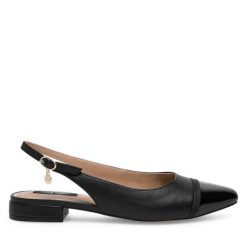Sandały Nine West. Czarne sandały damskie Nine West, bez wzorów, bez obcasa, na płaskiej podeszwie. Za 119.99 zł.