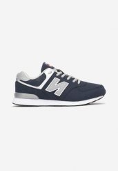 Granatowe Buty Sportowe do Kostki z Ozdobną Wstawką i Modnymi Naszywkami Reygan. Niebieskie buty sportowe na co dzień męskie Born2be, bez zapięcia. Za 129.99 zł.