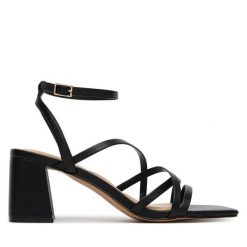 Sandały Aldo. Czarne sandały damskie Aldo, bez wzorów, bez obcasa, na słupku. Za 359.99 zł.