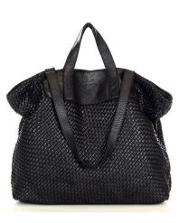 Pleciona shopperka czarna MARCO MAZZINI v186d. Czarne shopper bag damskie bez wzorów, ze skóry, na ramię, duże, bez dodatków. Za 616.55 zł.