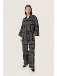 Soaked in Luxury Spodnie w kolorze czarnym rozmiar: XS. Czarne spodnie materiałowe damskie Soaked in Luxury, bez wzorów, z materiału. Za 152.99 zł.