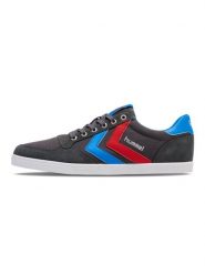 Buty sportowe dla dorosłych Hummel Slimmer stadil. Czerwone buty sportowe na co dzień damskie HUMMEL, bez wzorów, z materiału, trekkingowe. Za 336.00 zł.
