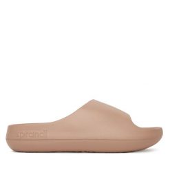 Klapki Sprandi. Brązowe klapki damskie Sprandi, bez wzorów, bez obcasa. Za 59.99 zł.
