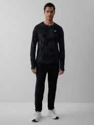 4F Spodnie treningowe szybkoschnące męskie - czarne M. Czarne spodnie materiałowe męskie 4f, bez wzorów, sportowe. Za 249.99 zł.