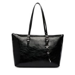 Torebka MICHAEL Michael Kors. Czarne torebki klasyczne damskie MICHAEL Michael Kors, bez wzorów, bez dodatków. Za 1,209.00 zł.