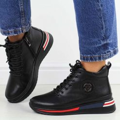 Czarne skórzane botki damskie Filippo dbt4215/25. Czarne botki damskie Filippo, na jesień, z polaru, eleganckie, z okrągłym noskiem, bez obcasa, bez zapięcia. Za 319.00 zł.