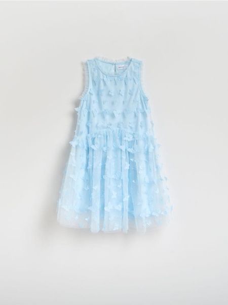 Tiulowa sukienka z aplikacją - jasnoniebieski. Niebieskie sukienki dziewczęce Reserved, z aplikacjami, z tiulu, bez ramiączek. Za 99.99 zł.