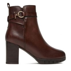 Botki Lasocki. Brązowe botki damskie Lasocki, bez obcasa, na słupku, bez zapięcia. Za 289.99 zł.