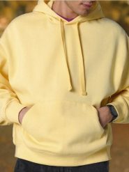 Bluza comfort - żółty. Żółte bluzy bez kaptura męskie Sinsay, l. W wyprzedaży za 29.99 zł.