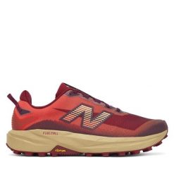 Buty do biegania New Balance. Czerwone obuwie do biegania damskie New Balance. Za 669.99 zł.