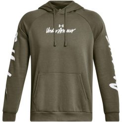 Bluza z kapturem Under Armour Rival Fleece Graphic, Mężczyźni. Zielone bluzy sportowe męskie Under Armour, bez wzorów, z bawełny, sportowe, bez kołnierzyka, bez ramiączek. Za 390.00 zł.